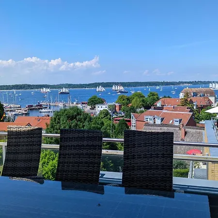Penthouse Hafenglueck - Atemberaubender Blick Ueber Kieler Foerde 아파트 *